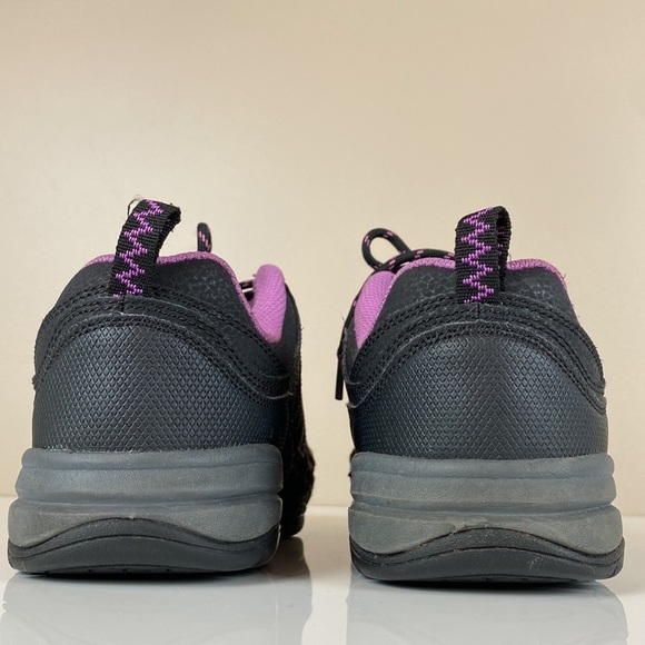 Hytest Static Dissipating Composite Toe Athletic Safety Shoe 7.5W - Picture 6 of 16